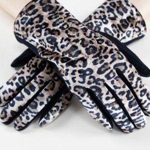 Leopard Print Front Touch Screen Gloves